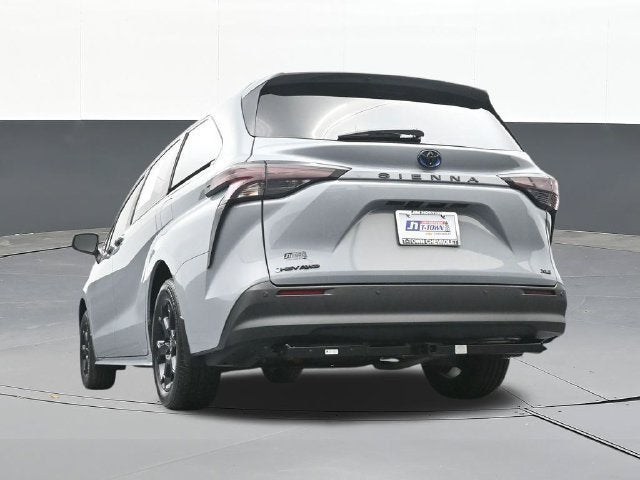 2025 Toyota Sienna Woodland Edition