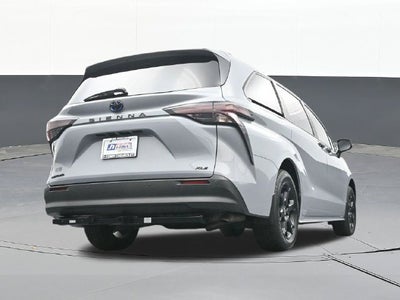 2025 Toyota Sienna Woodland Edition