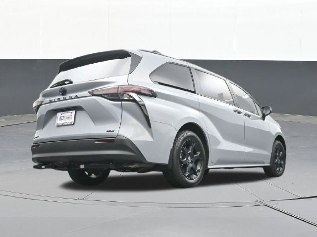 2025 Toyota Sienna Woodland Edition
