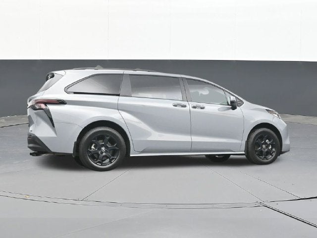 2025 Toyota Sienna Woodland Edition