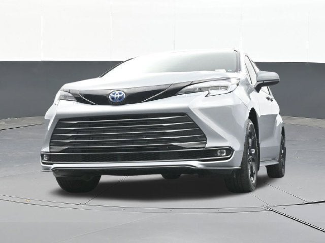 2025 Toyota Sienna Woodland Edition