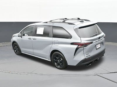 2025 Toyota Sienna Woodland Edition