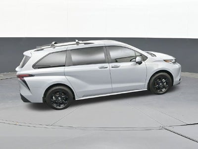 2025 Toyota Sienna Woodland Edition