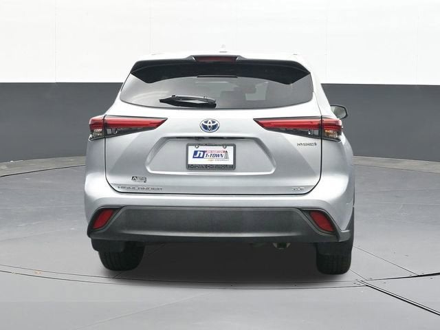 2023 Toyota Highlander Hybrid XLE