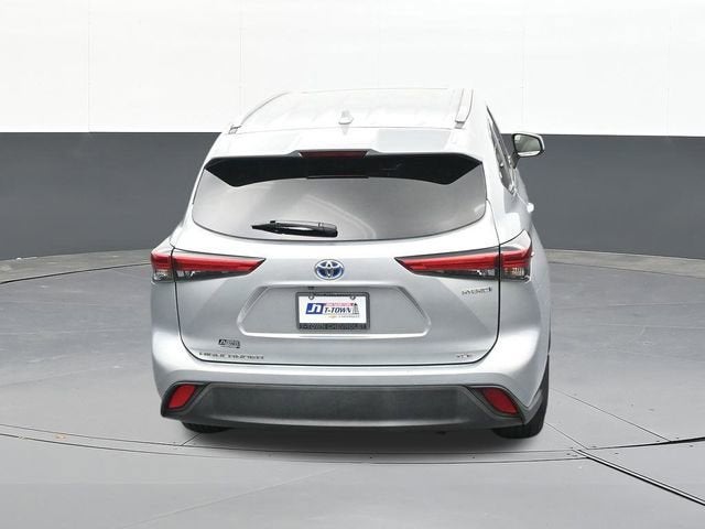 2023 Toyota Highlander Hybrid XLE