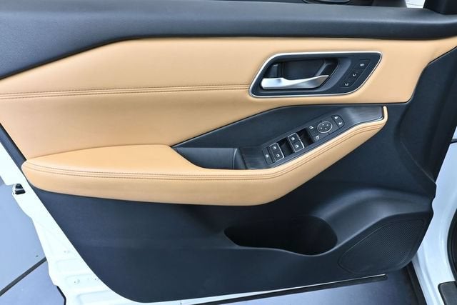 2022 Nissan Rogue Platinum FWD