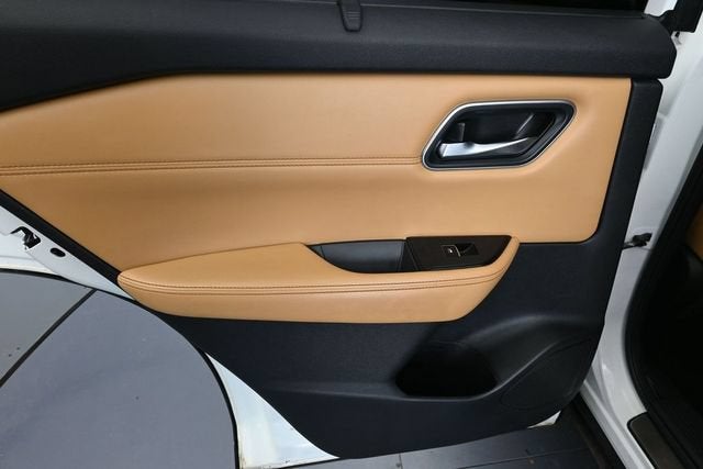 2022 Nissan Rogue Platinum FWD
