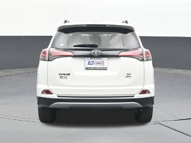 2017 Toyota RAV4 SE
