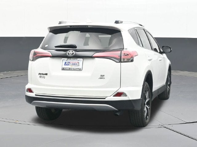 2017 Toyota RAV4 SE