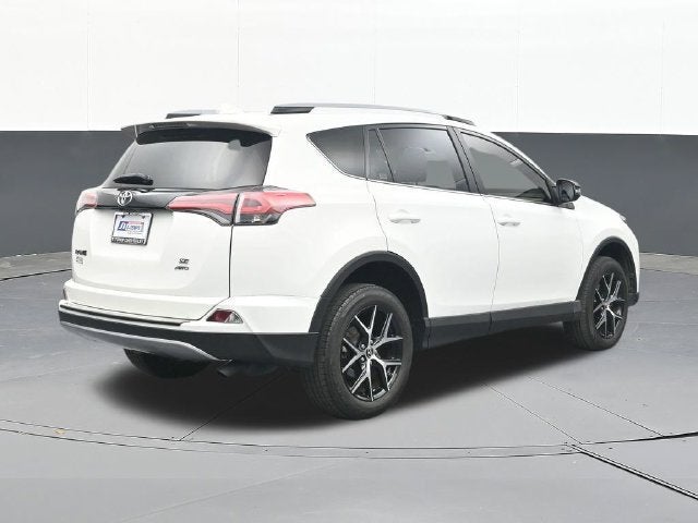 2017 Toyota RAV4 SE