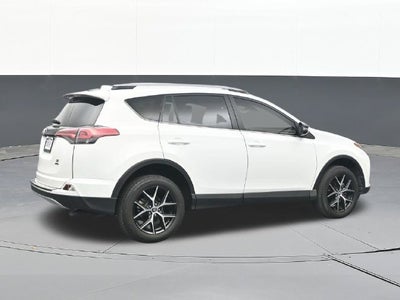 2017 Toyota RAV4 SE