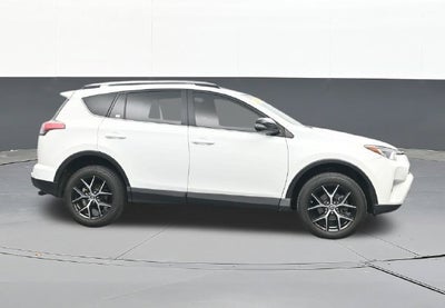 2017 Toyota RAV4 SE