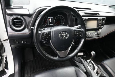 2017 Toyota RAV4 SE