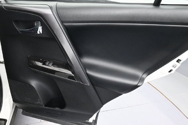 2017 Toyota RAV4 SE