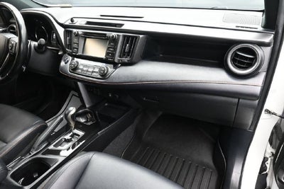 2017 Toyota RAV4 SE