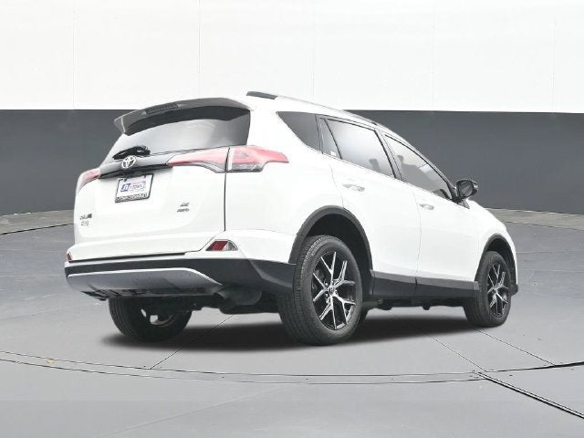 2017 Toyota RAV4 SE