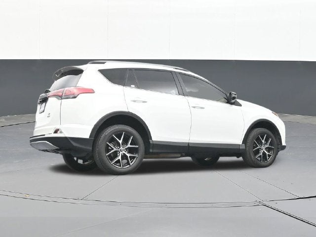 2017 Toyota RAV4 SE