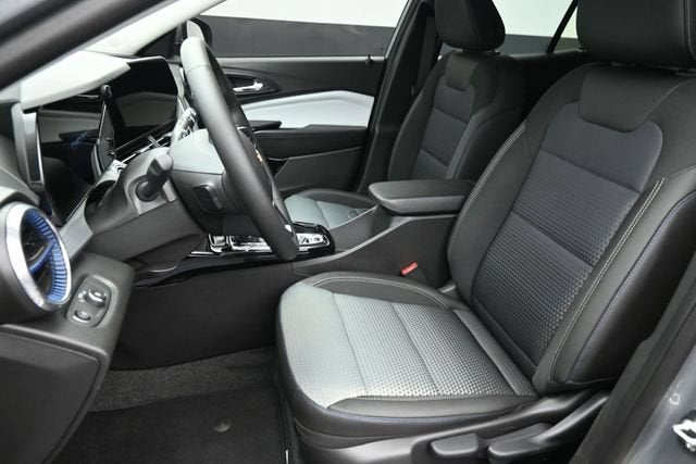 2026 Chevrolet Trax LT - Photo 18
