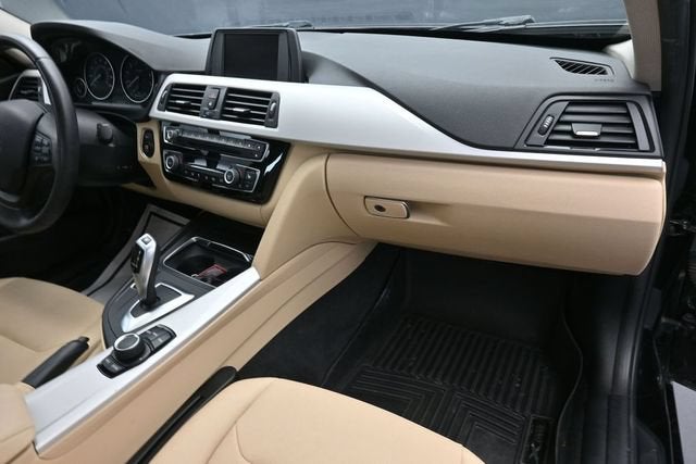 2018 BMW 320i xDrive