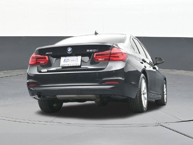2018 BMW 320i xDrive