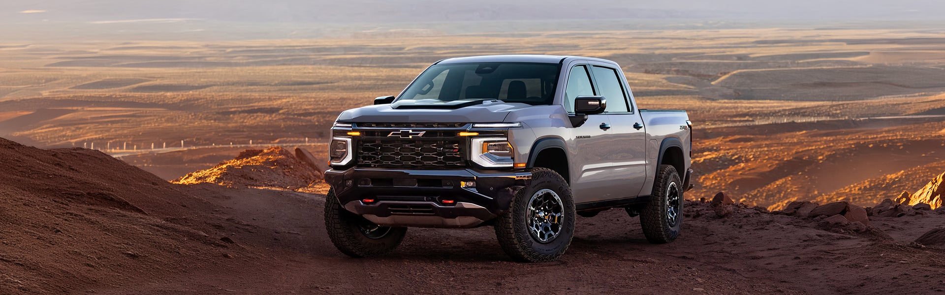 2027 Chevrolet Silverado 1500 4x4 off-road overlook
