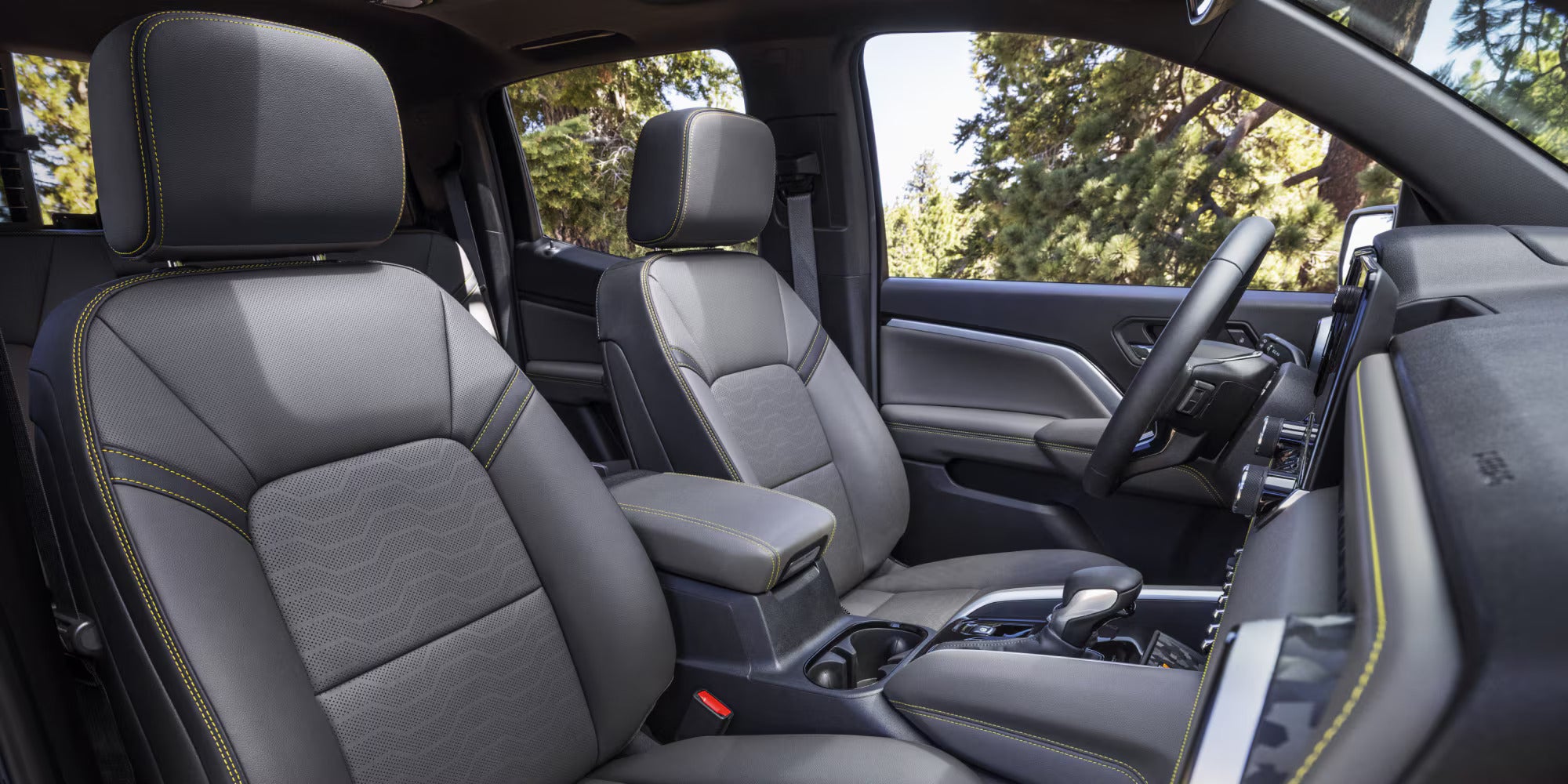 2026 Chevrolet Colorado interior space and cargo